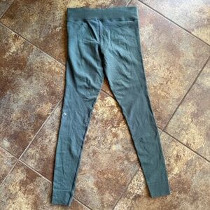 Lululemon Keep the heat thermal High Rise tights size 10